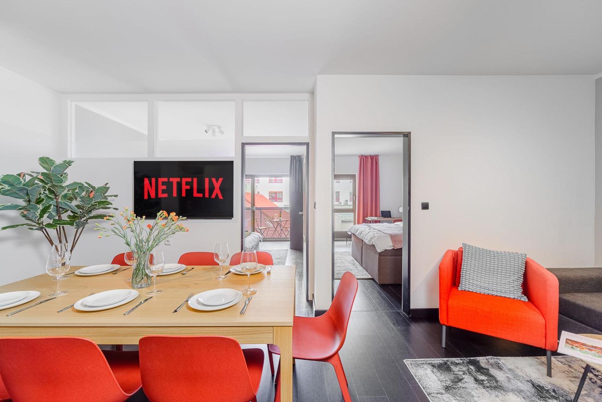 Spacious Apartments Near Karlin Square Прага Екстер'єр фото