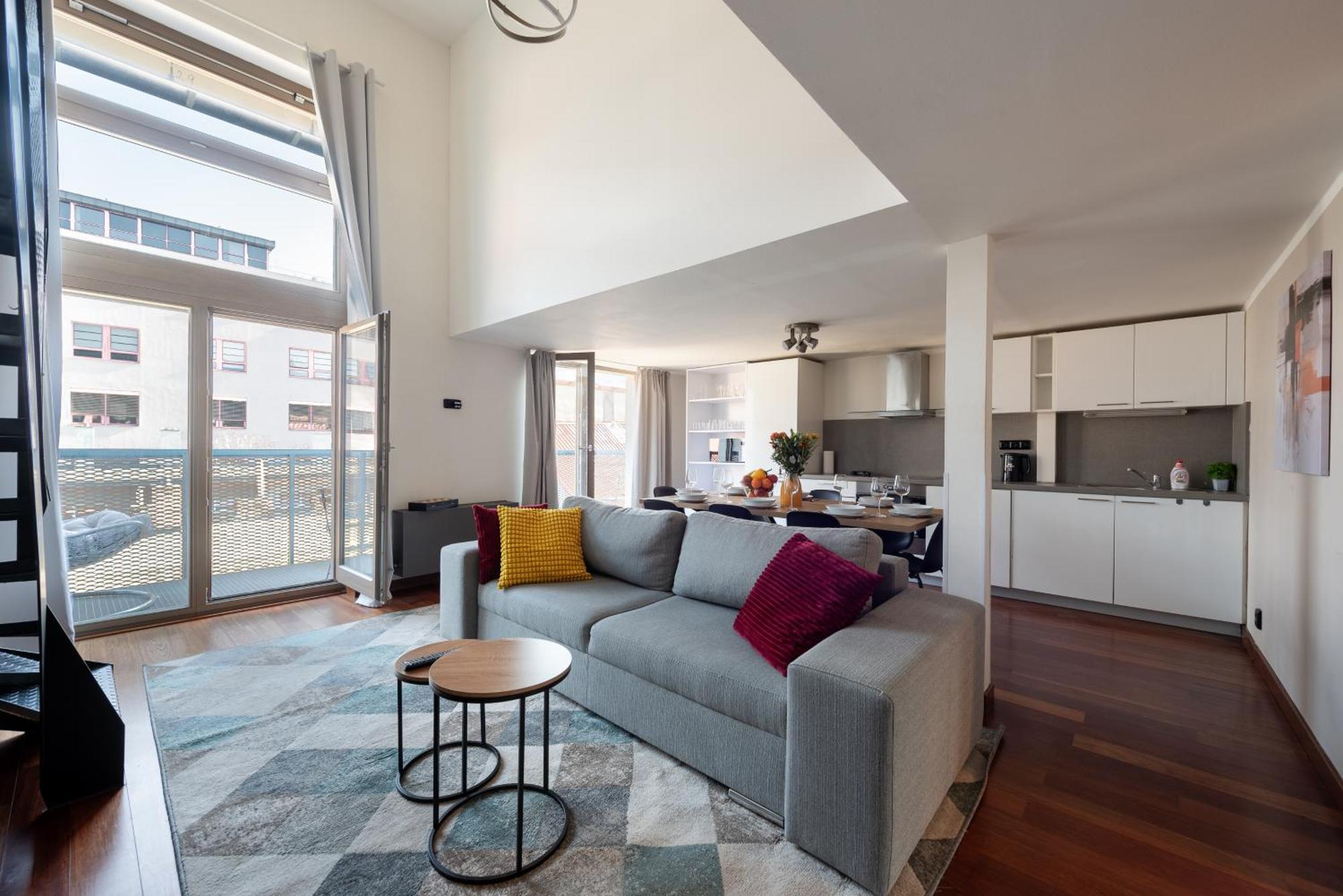 Spacious Apartments Near Karlin Square Прага Екстер'єр фото